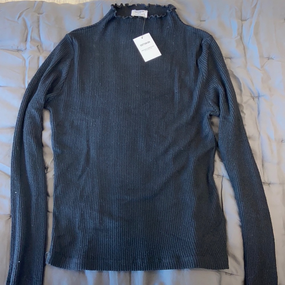 Black long sleeves mock neck